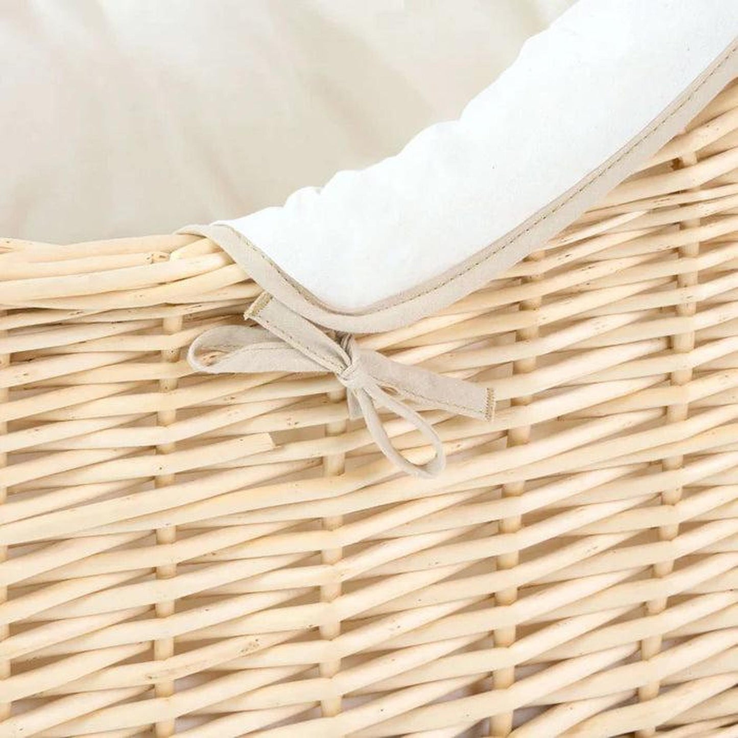 Clair De Lune Noah Pod (w/Rocking Stand) - Cream