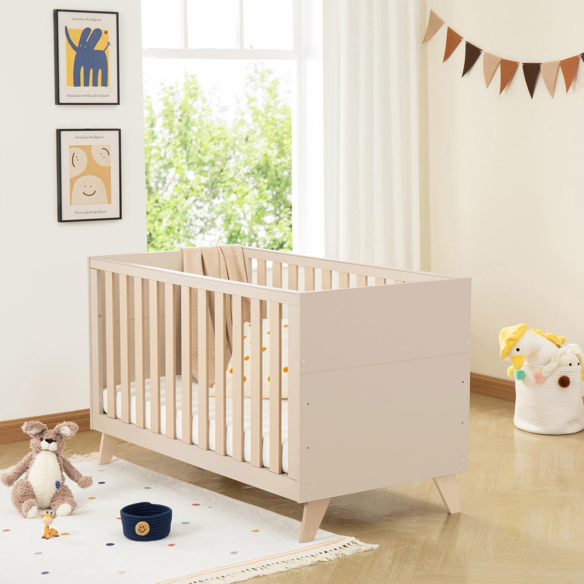 Babymore Dante Cot Bed – Cashmere-Dreamy Nursery