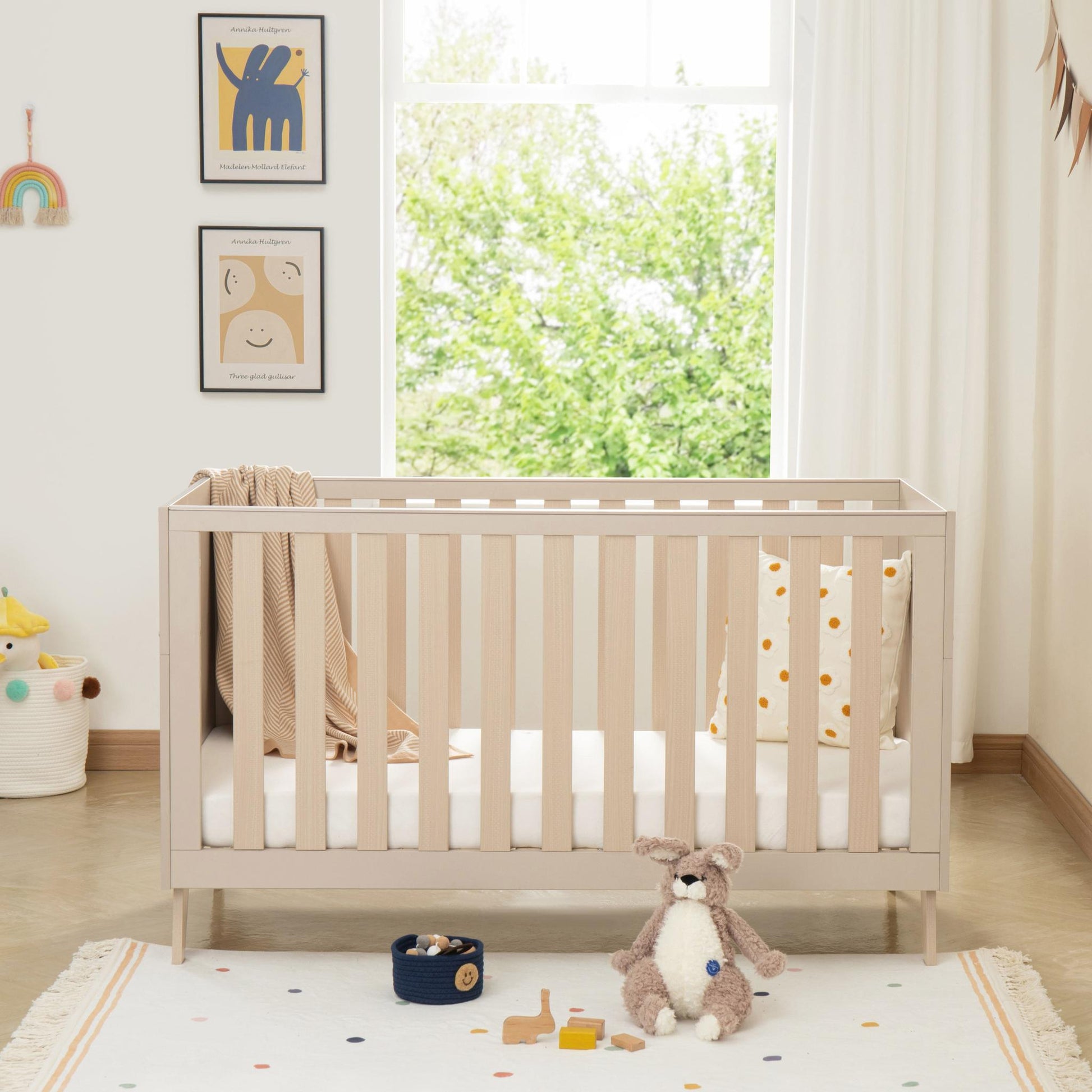 Babymore Dante Cot Bed – Cashmere-Dreamy Nursery