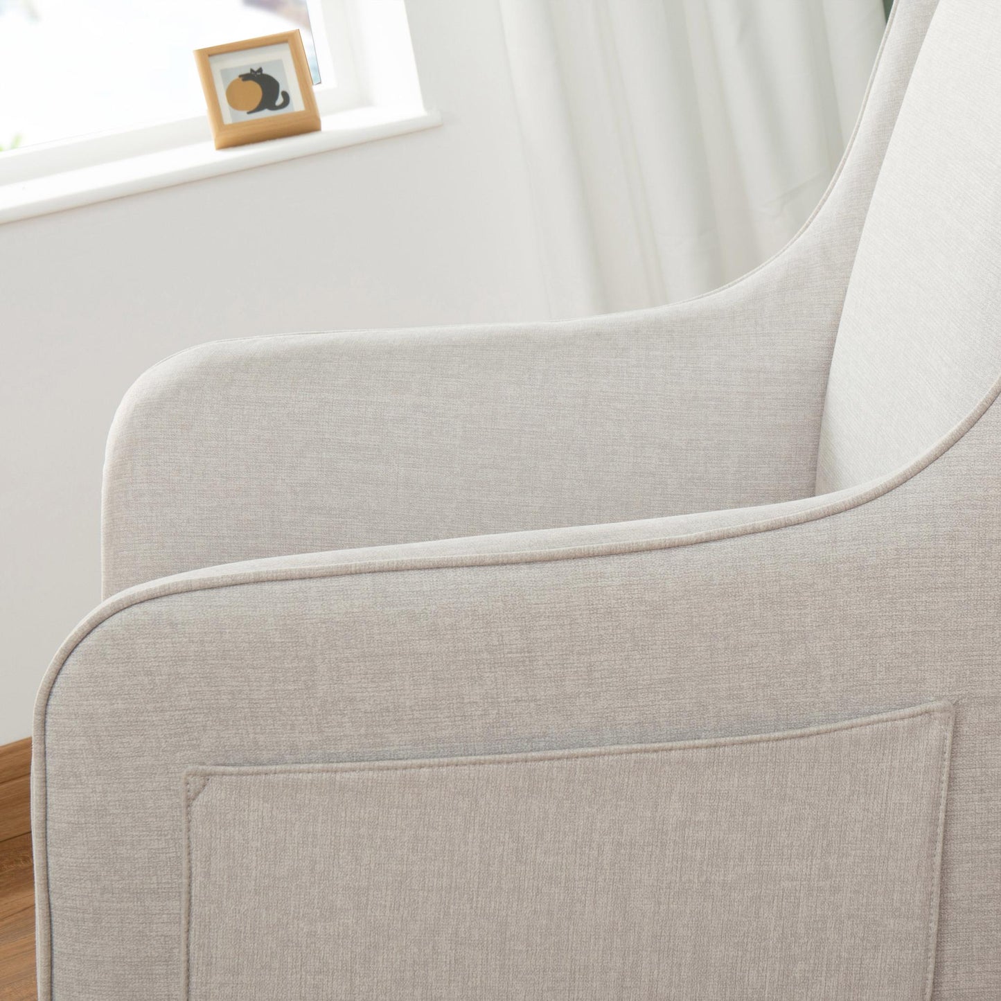 Babymore Ida Nursing Chair with Footstool – Cashmere-Dreamy Nursery