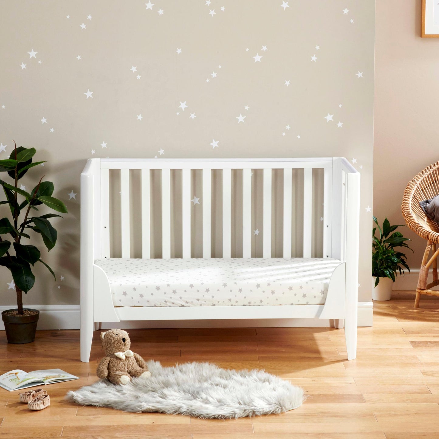 Babymore Iris Cot Bed – White-Dreamy Nursery