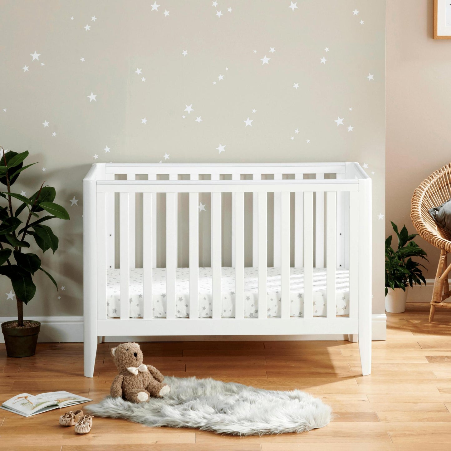 Babymore Iris Cot Bed – White-Dreamy Nursery