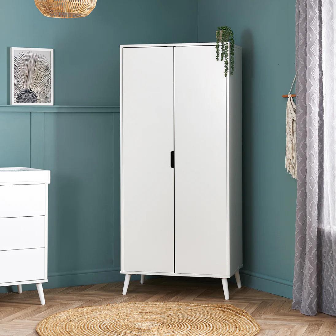 Obaby Maya 3 Piece Room Set - White with Acrylic-Dreamy Nursery