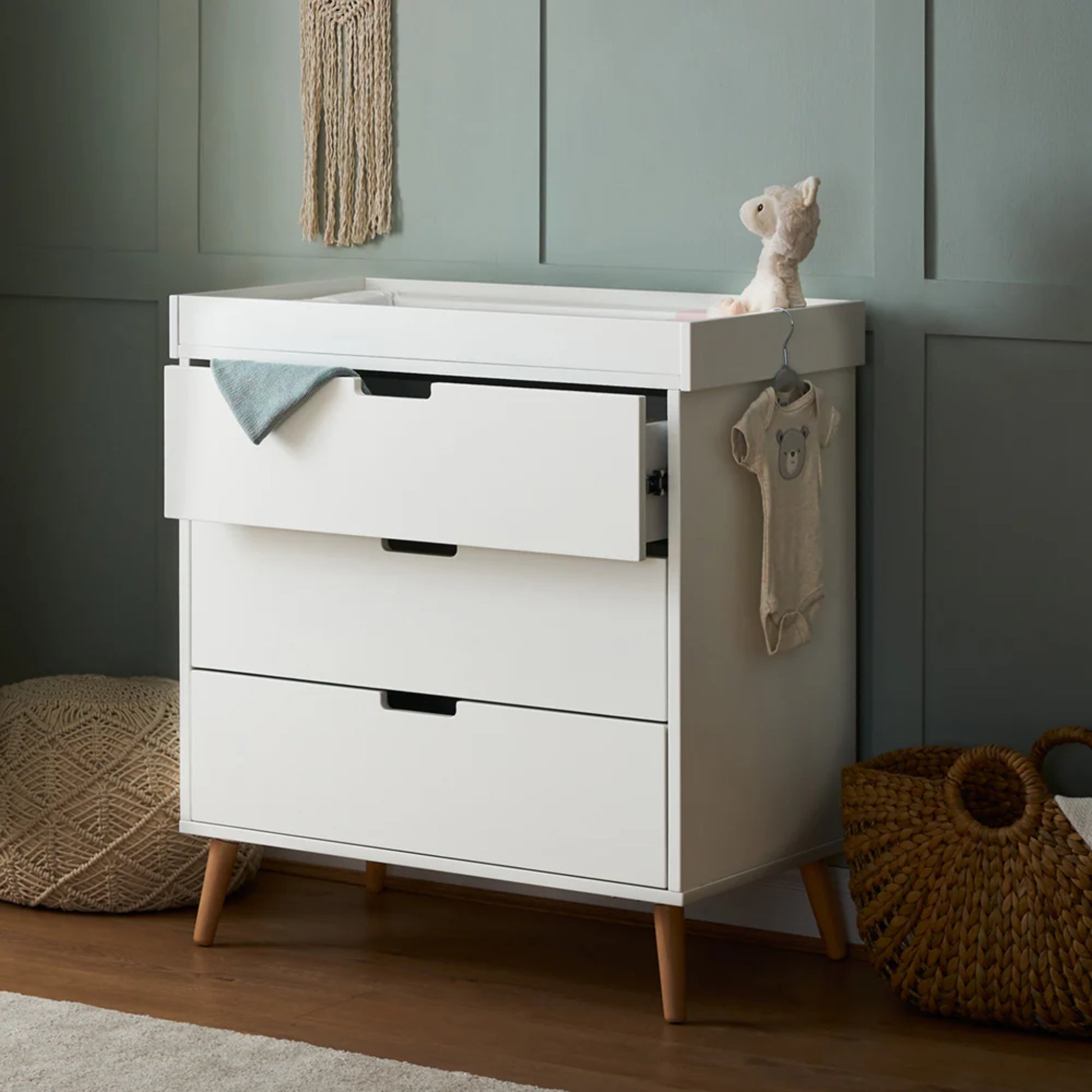 Obaby Maya Mini 2 Piece Room Set - White With Natural - Dreamy Nursery